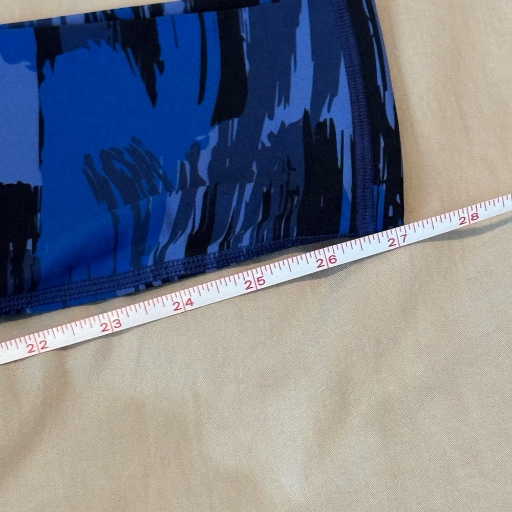 Alphalete Women's Blue and Black Camo Leggings - Size L - Picture 5 of 5